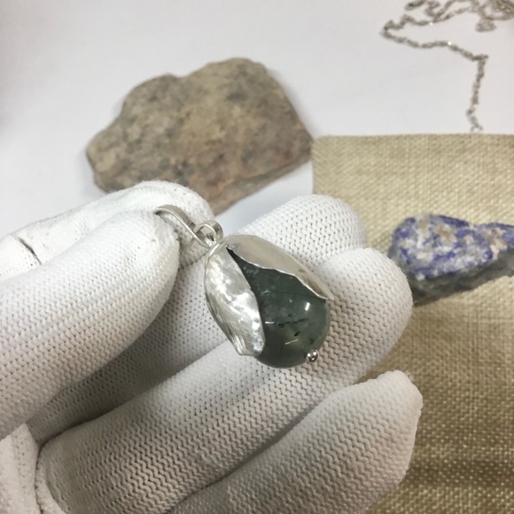 Sterling Silver Tulip Pendant Prehnite Gemstone - Picture 4 of 8